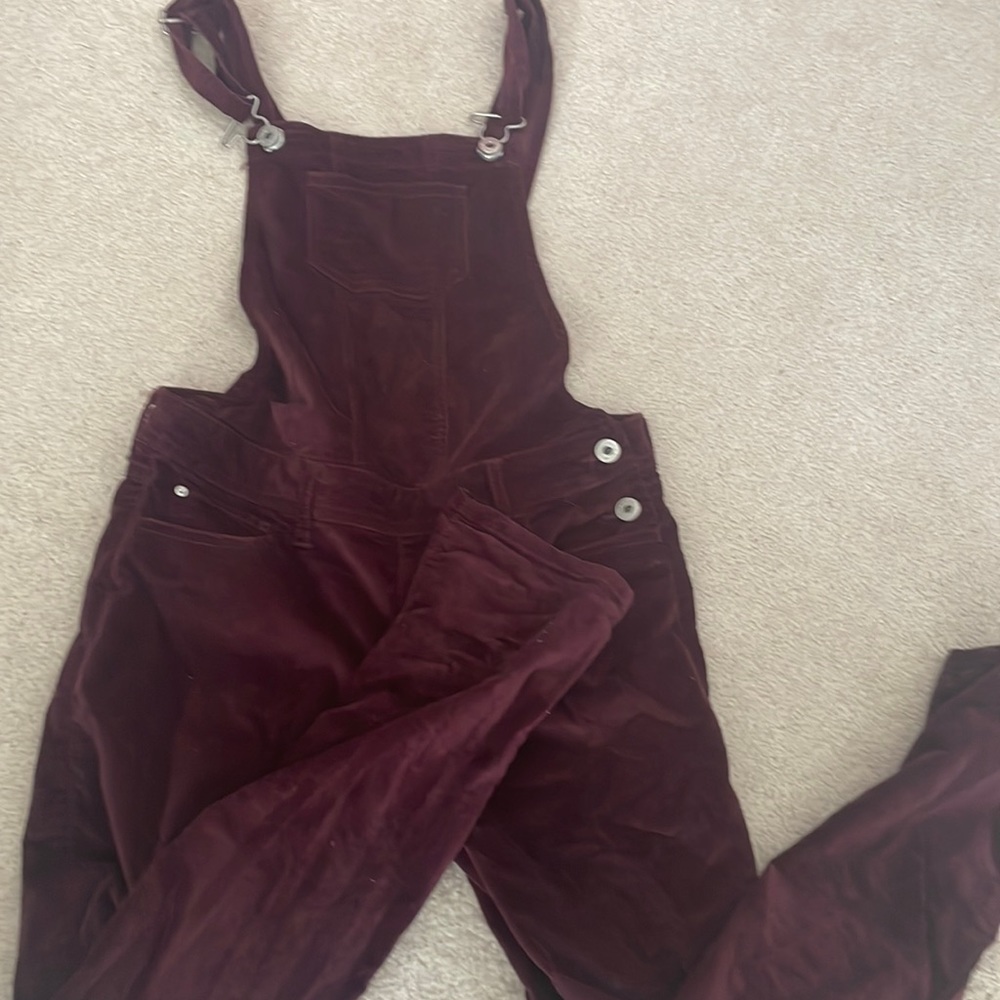 abercrombie kids velour overall/jumpsuit. burgundy and great condition!